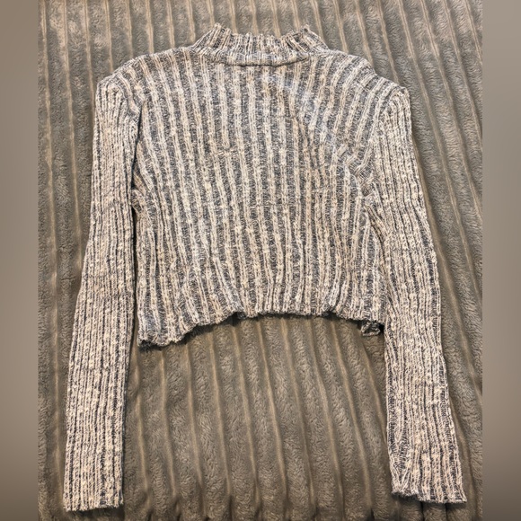 Aurielle Tops - Aurielle Striped Ribbed Long-Sleeve Crop Top — White & Gray